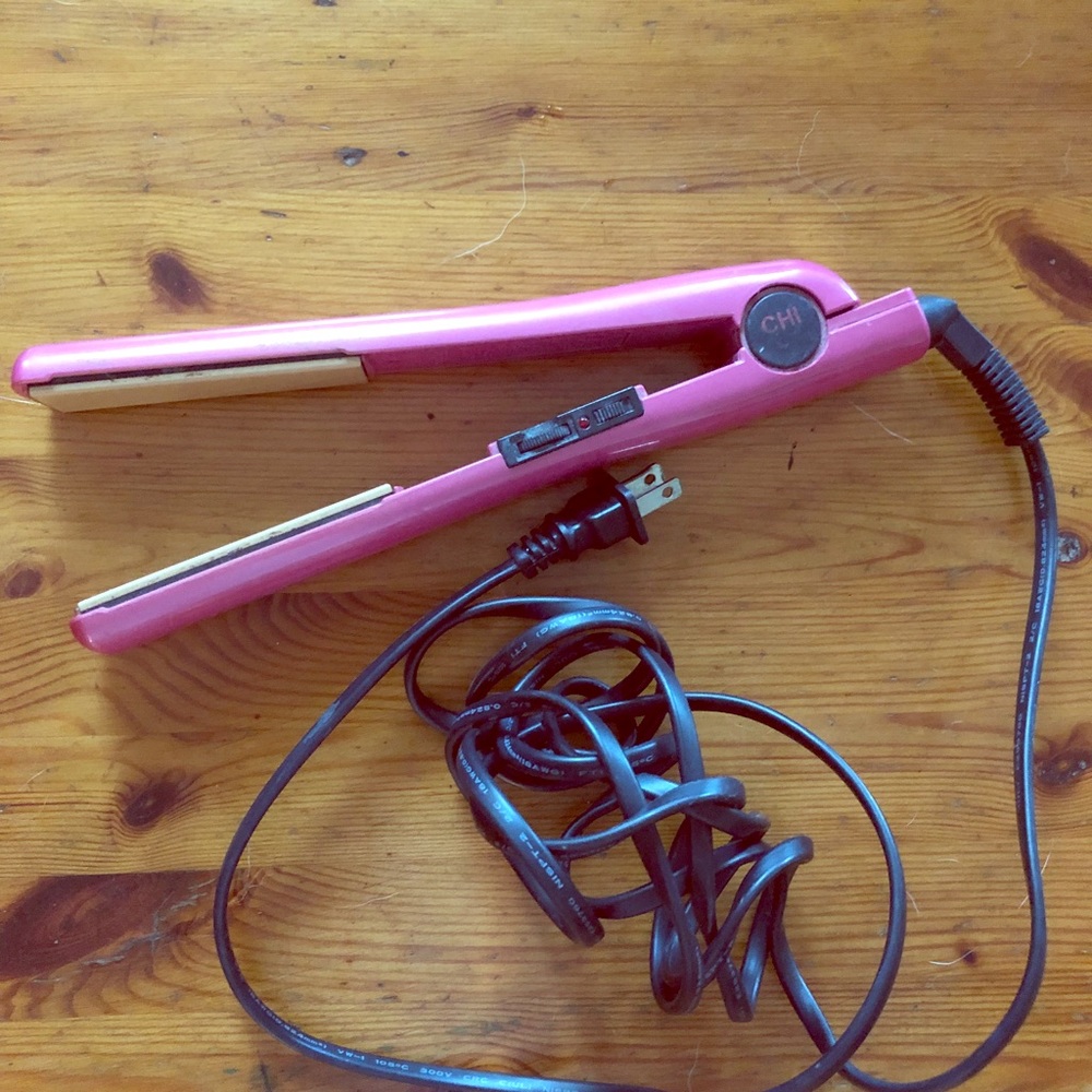 CHI ceramic straightener.